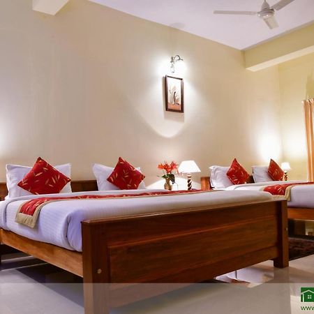 Vasathi Hotel Madikeri Exterior foto